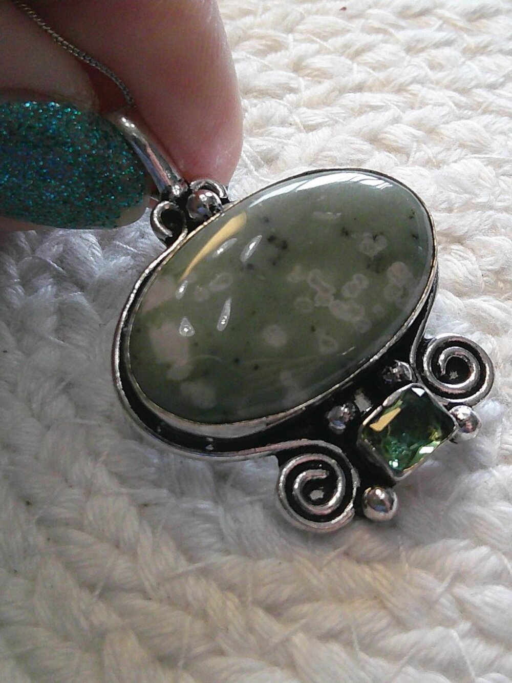 Beautiful PEACE JADE & TSAVORITE Handmade Sterling 925 Pendant/Chain #818E